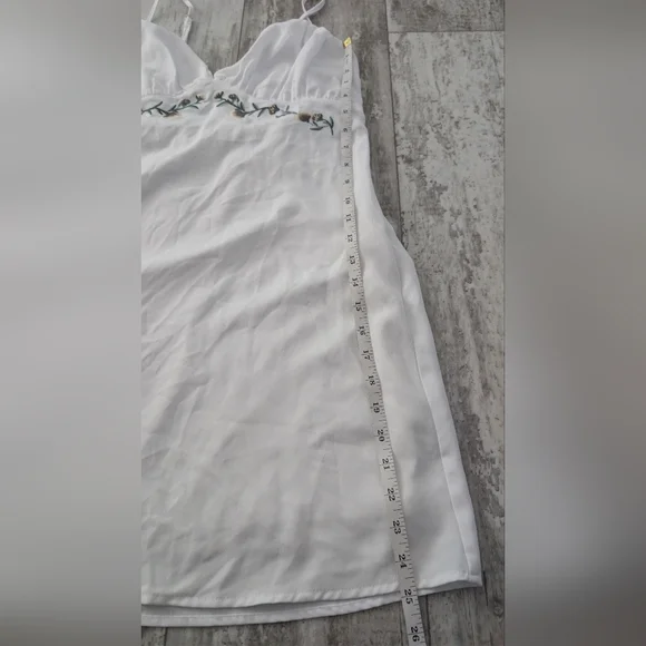wild fable White Smocked Top with Tag Detail - Picture 10 of 10